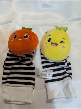 Baby Foot Finder Socks
